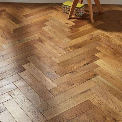 China Modern Style Herringbone Parquet Engineered Oak Flooring for sale