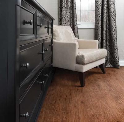 China Contemporary master grade engineered tigerwood flooring smooth UV lacquered for sale