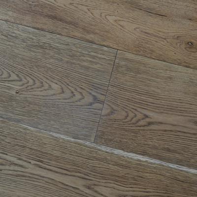 China Traditional Brushed Engineered European Oak Wood Flooring UV Lacquered Finish for sale