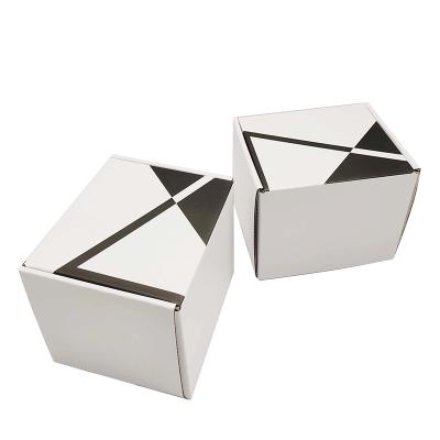 China Custom Recycled Eco Friendly Foldable Corrugated Paper Materials Mailling/Mailing Boxes For Garment/Clothing/Pants/Underwear for sale