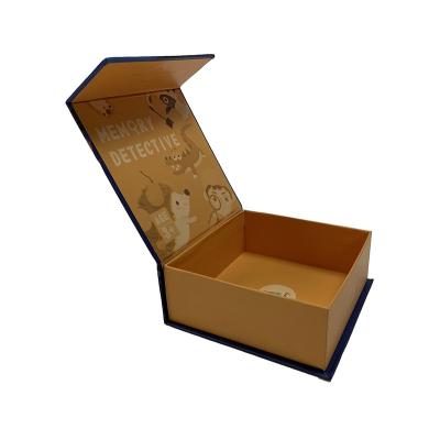 China 2022 Hot Sale Manufacturer Free Sample Hot Recyclable Stamping Gift Box Magnetic Gift Box Wholesale for sale