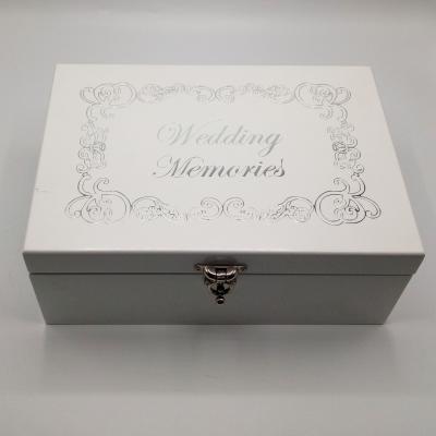 China Morden warm and simple fashion can put photo white wooden jewelry box for sale