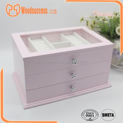 China Handmade Pink Lacquered Wooden Jewelry Display Packaging Box Custom Logo for sale