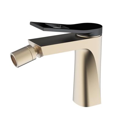 China Brass Thermostatic Faucets Wenzhou China Gold Toilet Bidet Faucets For Women for sale