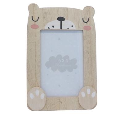 China Wholesale Home Advertised Deco Picture Frame Service Diy Designed Wooden Cute Bear 6X4 Photo Frame for sale