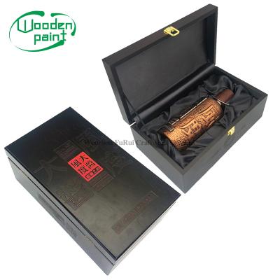 China China Black Lacquer Wooden Whiskey Packaging boxLuxury Factory Custom Design Box Champagne Gift Wooden Mat Wine Box for sale