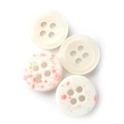 中国 Custom Viable Fancy Shirt Shell Resin Button Round 4 Holes 販売のため