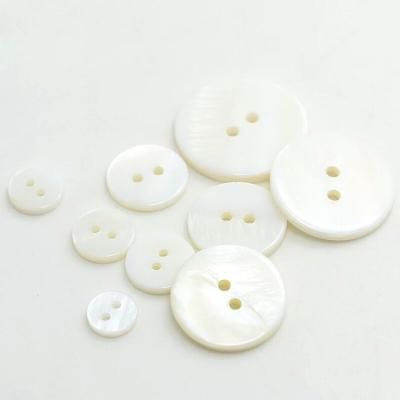 China Round 2/4-Holes Peral Shell Button White Viable Natural Design Garment Decoration for sale