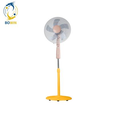 China RV Floor Fan 16 Inch Wholesale Rechargeable Cool Air Circulation Stand Fan Solar Powered Pedestal Fan for sale