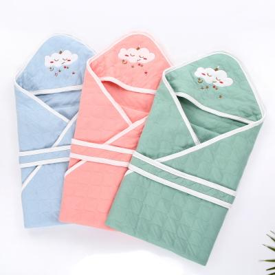 Cina High Quality Compressed Hooded Towel 100% Cotton Baby Hooded Towel Kids With Animal Head in vendita