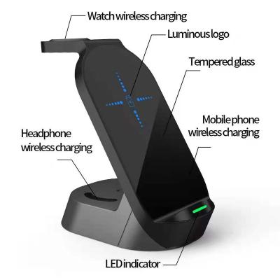 China QI Smartphones Charging Watch Airpods Factory Price 2021 New Arrivals Qi Fast 4 in 1 Wireless Charger Dock for iPhone Samsung Phone Apple Watch Airpods for sale