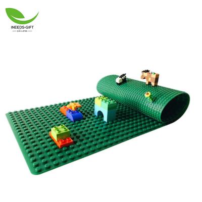 China DIY TOY Custom Silicone Building Block Soft Plates and Healthy Classic Green Building Block Base Plate for sale