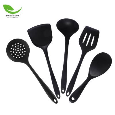 China Sustainable Silicone Kitchen Cooking Tools Spatula Spoon Utensils Set Cutting Board for sale