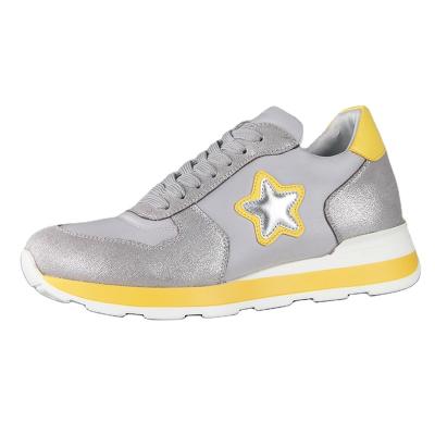 China Fashion Trend Sports Sneakers Ladies Shoes Stars Factory Price Fashion Casual Lace Up Sports Roll Up Running Shoes Yellow Silver Color for sale