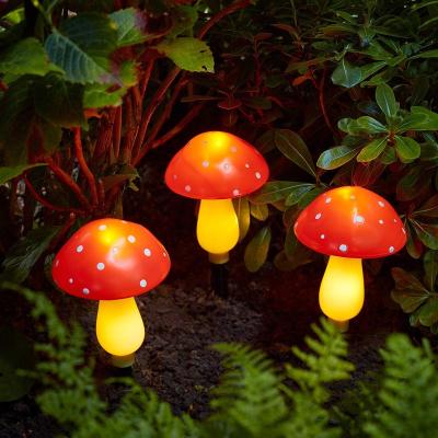 China Hot New Design Cute Waterproof Garden Amazon Amazon Sale IP65 Mushroom Figurine Solar String Light Lamp for sale