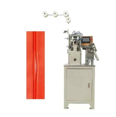 China Garment Shops New Product 2022 Full Automatic Nylon Zipper Coil Zipper Notching And Half Teeth Cleaning Machine for sale