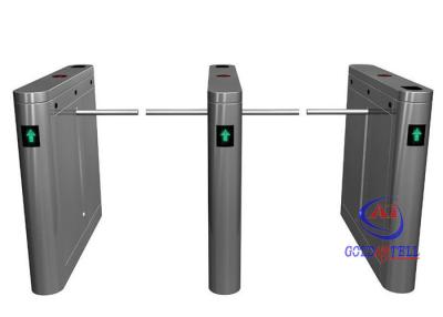 Cina Di argentei del cancello girevole del braccio di goccia della carta di identità di IC - il CE direzionale dei portoni del braccio della barriera ha approvato in vendita