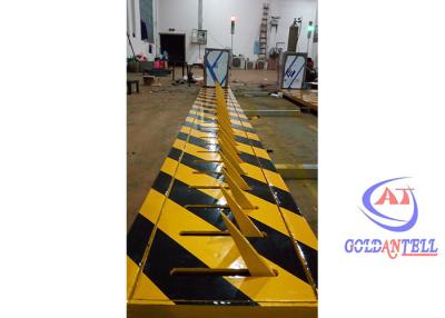 China 5 meter Lange Road van Bandspike barrier automatic remote control LEIDEN van Spike Barrier With Licht Te koop