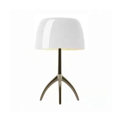 China Modern Fashion Ornament Home Lighting New Ideas Bedroom Bedside Small Table Lamp for sale