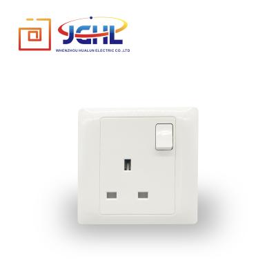 China New Mold Security 2019 Africa Color PC White Shell 13A UK Switch Smart Socket for sale