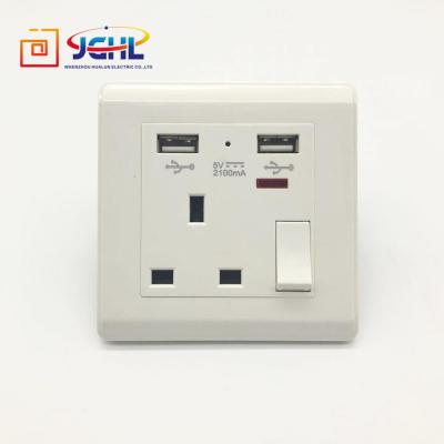 China Safety UK Plastic Charging 2100Ma 5V Two USB Wall Socket for sale