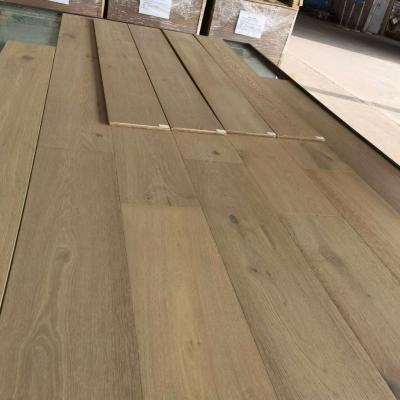 China 2021 Latest New Modern Color ABCD Grade Smoked Olied UV European Oak Hardwood Flooring Planks TG Click With Micro Bevel for sale