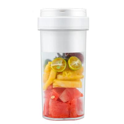 China Mini Household Electric Fruit Juicer Outdoor Portable Cup for sale