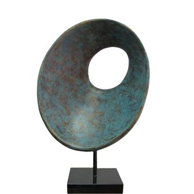 China Global Hotel Interior Modern Iron Home Office Sculpture Antique Finished Metal Art Sculpture for sale