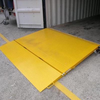 China Wearhouse heavy duty steel dock panel provide loading and unloading capabilities for sale