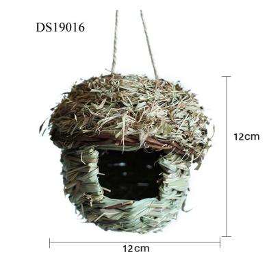 China Outdoor House Stocked Hummingbird Finch Grass Bird Nest for Cage and Outdoor Hanging for sale