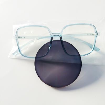 China Resin 1.56 Single Photochromic Photochromic Lens Optical Photochromic / Plastic Lens for sale