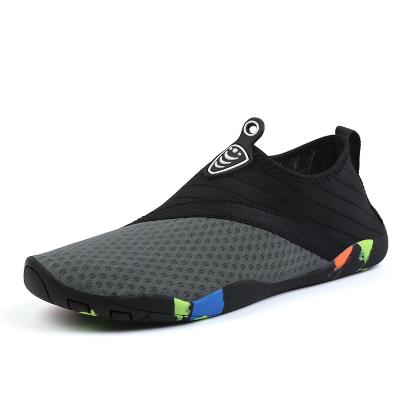 China Newest Good Skin Aqua Skin Beach Water Lovers Surfing Swimming Shoes Breathable Barefoot Custom Men Women Sport Shoes for sale