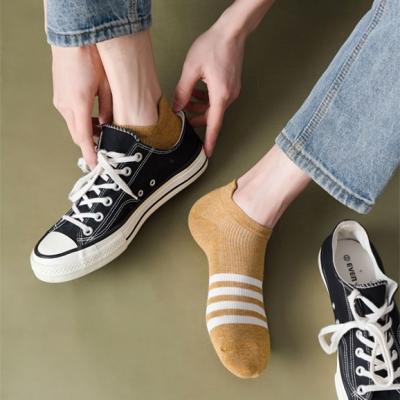 China Sporty New Fashionable Custom Logo Plain Stripe Printed Shorts Socks Premium Quality Design Man Cotton Socks for sale