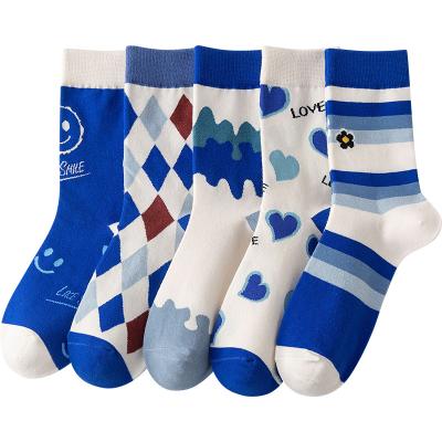 China Breathable High Quality Blue Striped Heart Socks Fashion Trend Cotton Teens Anti-pilling Socks for sale