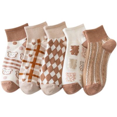 China INS Breathable Stretching Brown Bear Cartoon Socks Cotton Girl Cute Plaid Design Socks Spring Spring Summer for sale