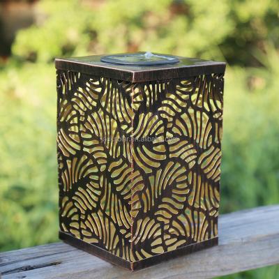 China Hot Sale Metal Stake Garden Decoration Leaves Solar Lantern Stake Lightweight Solar Powered Outdoor Light for sale