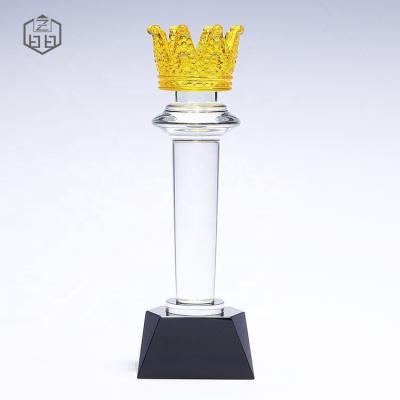 China Europe Luxury Customize Laser Engraving Trophy Crystal Souvenir For Competition Crown Crystaltrophy for sale