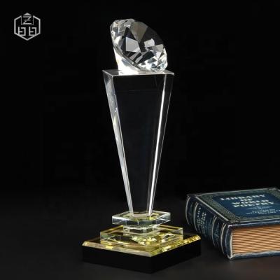 China Europe Luxury Creative Customize Yellow Award Plaques For Souvenir Nice With Base Quality Crystal Top Diamond Trophy for sale