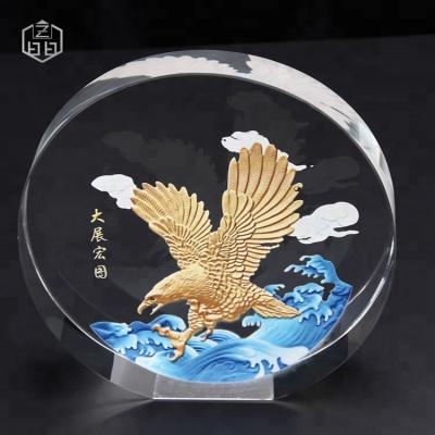 China Promotional Gift Crystal Eagle Europe Reward Wholesale Trophy Figurine for sale