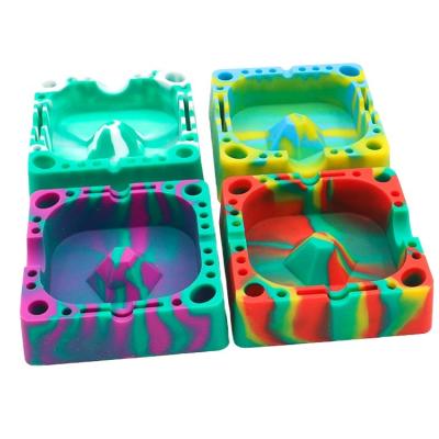 China Newcomer Customized Exquisite Wholesale Ashtrays Novelty/Elegant/Minimalist 2021 Silicone Square Design For Tobacco for sale