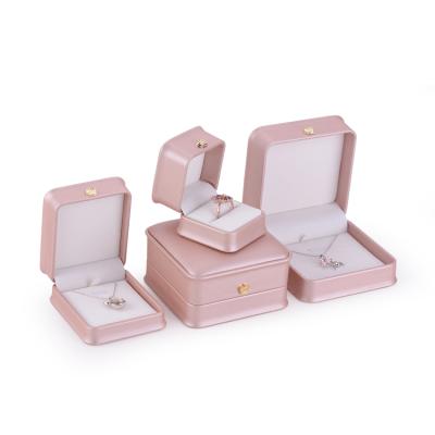 China Handmade wholesale luxury custom logo PU jewelry storage packaging rose leather jewelry box for sale