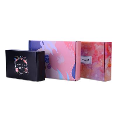 China Handmade Design Custom Logo Carton Cardboard Print Fold Gift Paper Packaging Ad Corrugated Boxes for sale