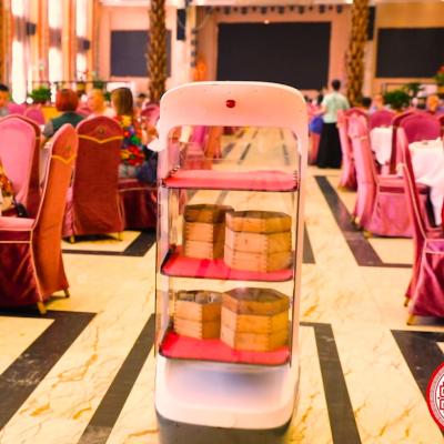 China Hotels Keenon Food Service Restaurant Delivery Robot Waiter Catering Track In Restaurant for sale