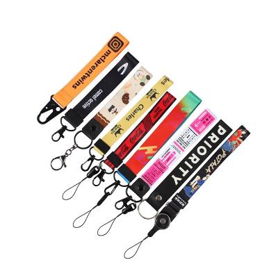 China Souvenir/business Gifts Colorful Short Carabiner Lanyard Wristlet Webbing Free Design Custom Polyester Laynards Hand Wrist Strap Lanyard Keychains for sale