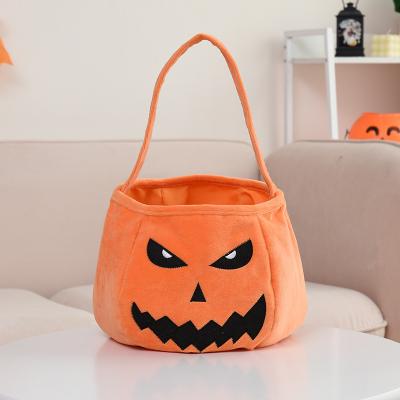 China Storage Custom Printed Glowing Kids Halloween Bucket Bag Pumpkin Candy Bag Portable Ghost Festival Tote Bucket Decoration Props for sale