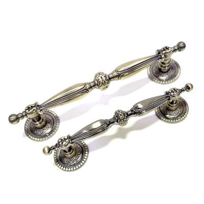 China Traditional Hot Selling Antique Cabinet Furniture Pull Drawer Door Handles Knobs for sale