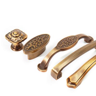 China Modern Furniture Kitchen Handle New Solid Brass Cabinet Handles With Best Quality for sale