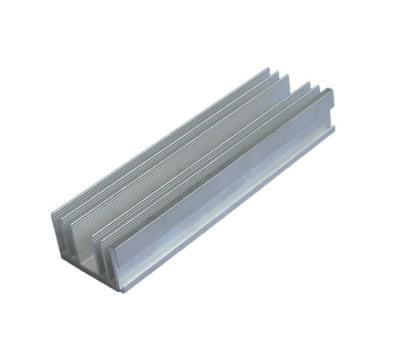 China Hoogprecisie aluminium warmteput aangepast aluminium geextrudeerde warmteput Te koop