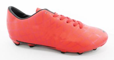 China Populäre künstliche Rasen-Fußball-Schuhe mit hinaufkletternder Sohle PU-Material-/TPU zu verkaufen