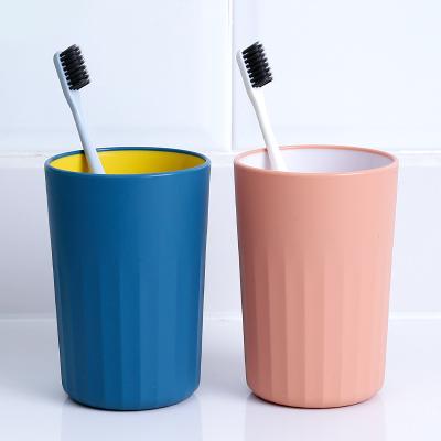 China 2022 Hot Selling Viable Plastic Cup Toothbrush Cup Toothbrush Holder Gargle Plastic Travel Toothbrush Cups for sale